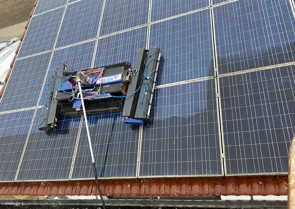 photovoltaik-reinigung-solaranlage-freising Reinigung von Photovoltaikmodulen für mehr Stromproduktion