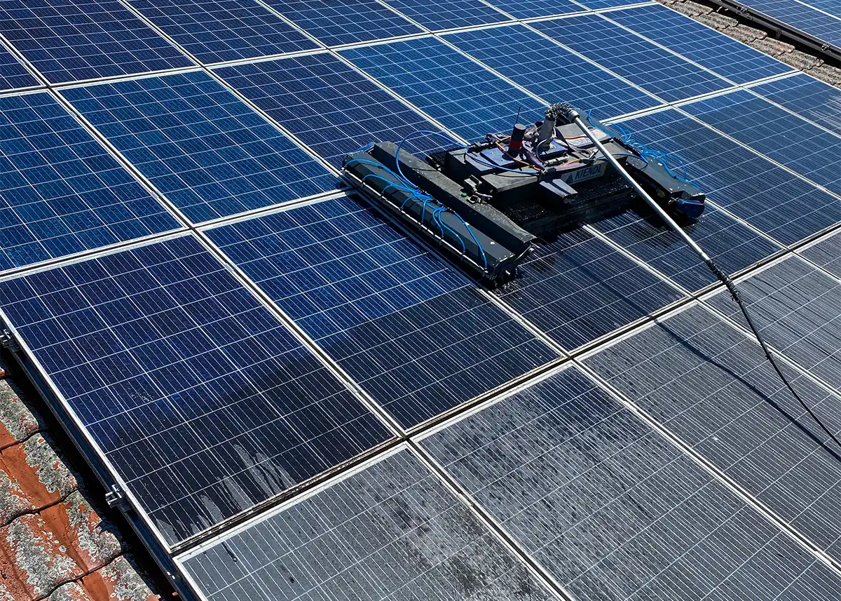 Reinigung von PV Modulen für mehr Energieertrag