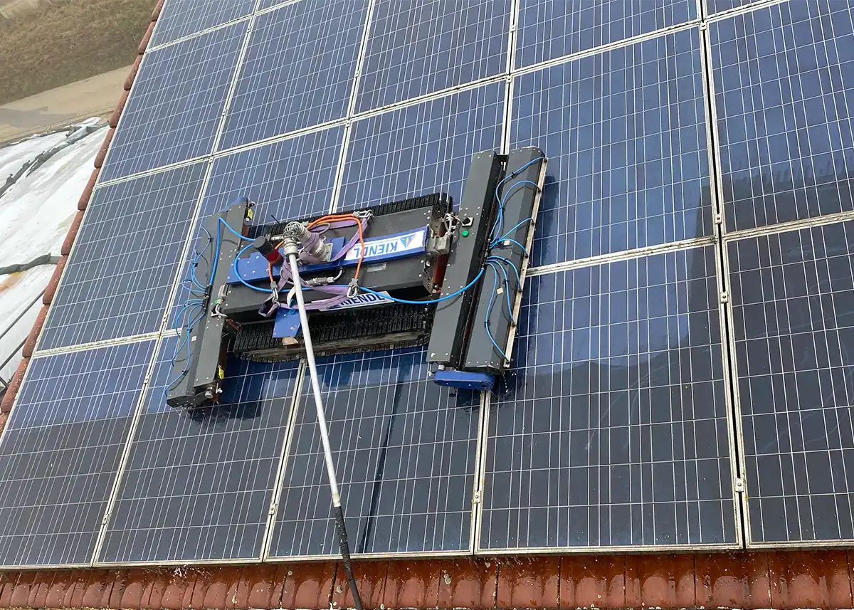 Professionelle Photovoltaik Reinigung für maximale Leistung